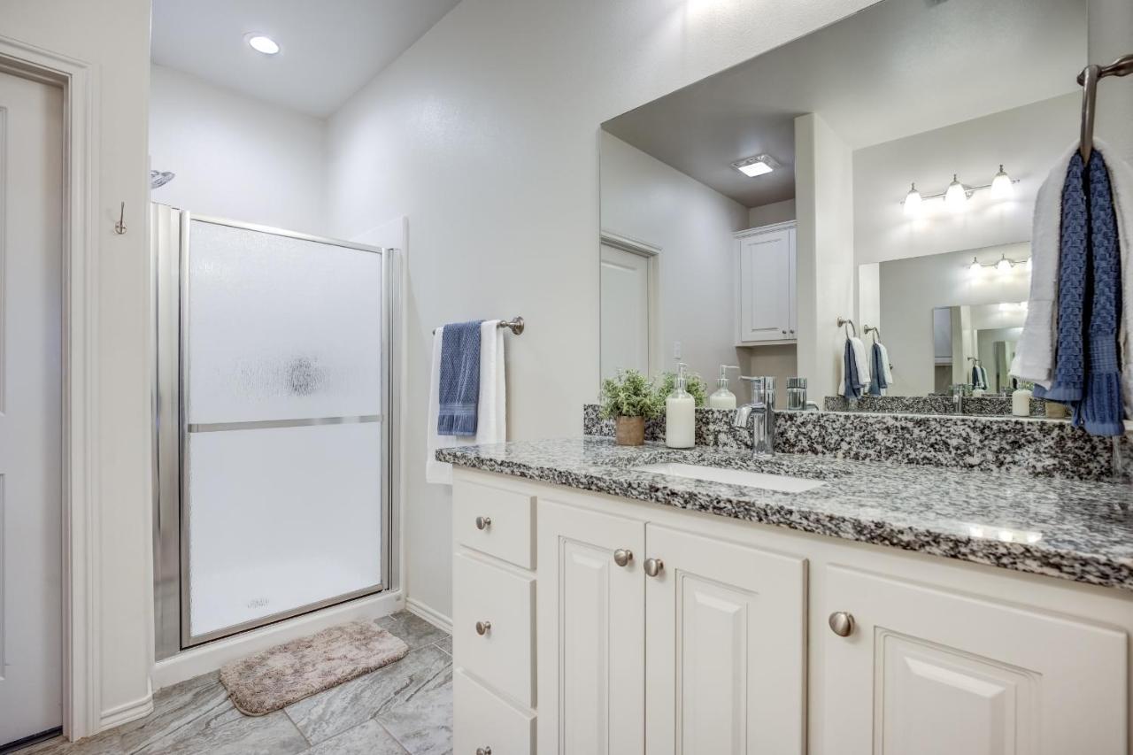Luxury Lubbock Home Retreat Near Texas Tech Exterior photo